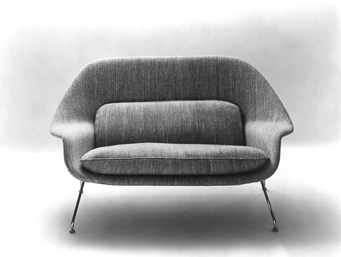 Saarinen Womb Settee